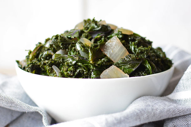 quick and easy kale in a bowl