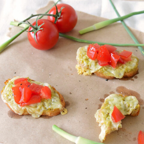 garlic-scape-pesto-crostini