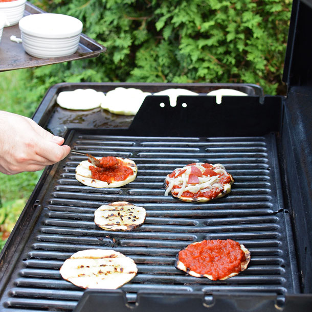 Assembling Pattypan Pizzas on the Gril