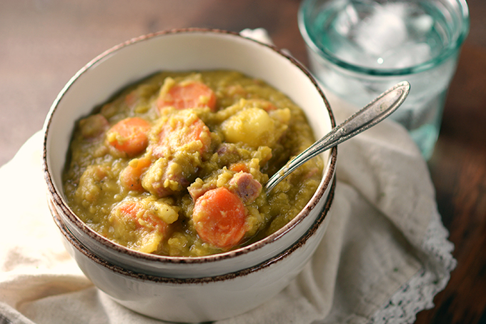 https://simpleseasonal.com/wp-content/uploads/2018/01/hearty-split-pea-ham-soup.jpg