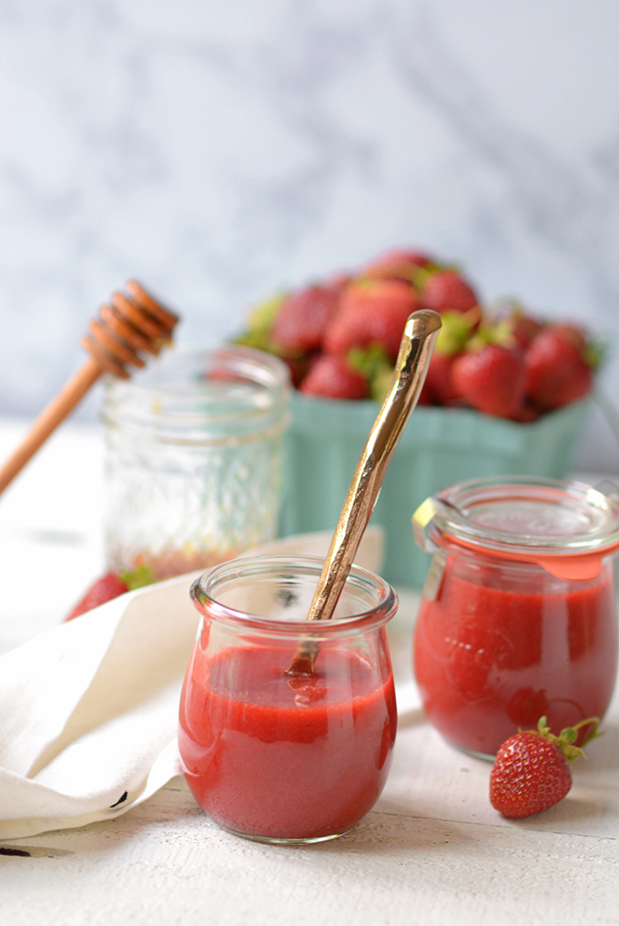 All-Natural Reduced-Sugar Strawberry Sauce