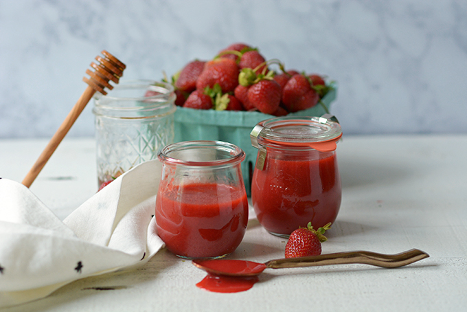 All-Natural Reduced-Sugar Strawberry Sauce