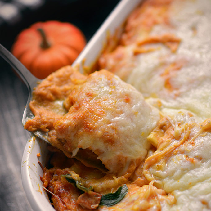 Easy Pumpkin Alfredo Ravioli Bake