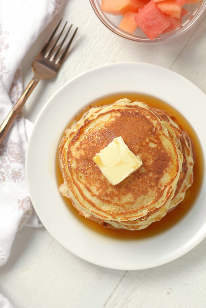 classic-fluffy-buttermilk-pancakes