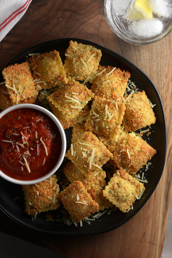 overhead plate of oven baked ravioli dippers