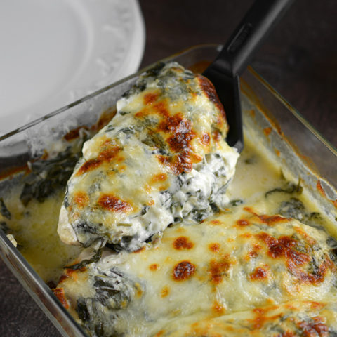 Creamy Mozzarella and Spinach Baked Chicken