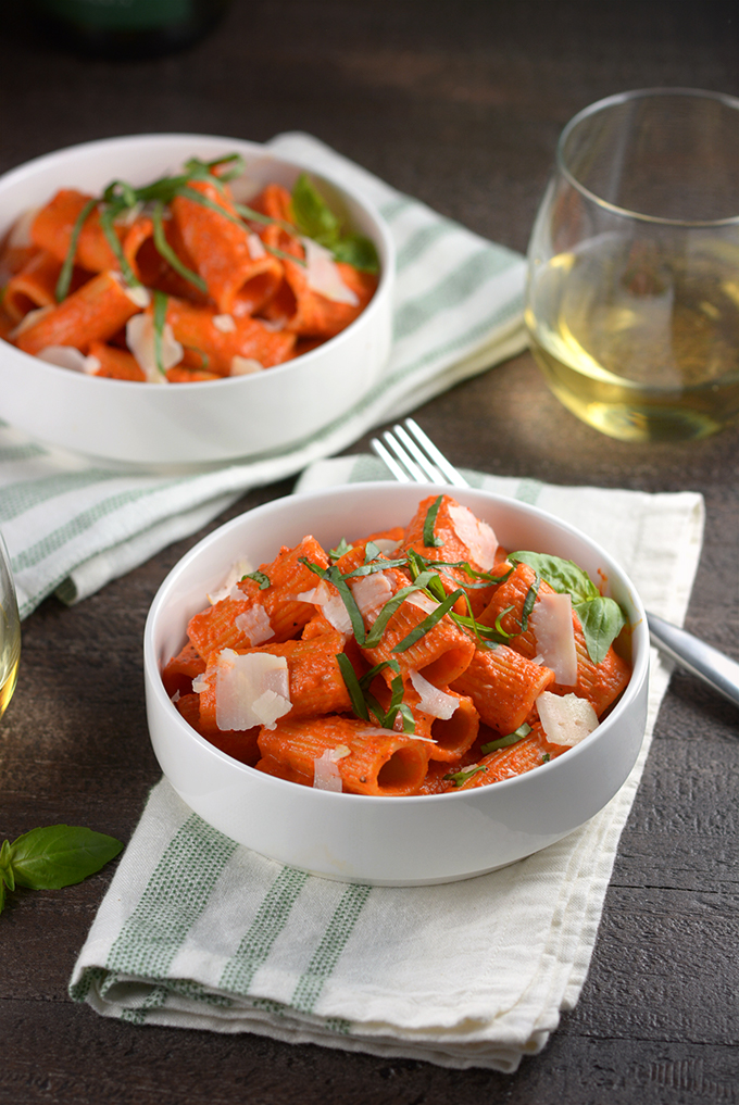 Zesty Roasted Red Pepper Rigatoni