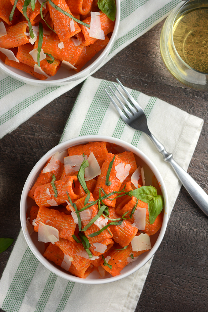 Zesty Roasted Red Pepper Rigatoni